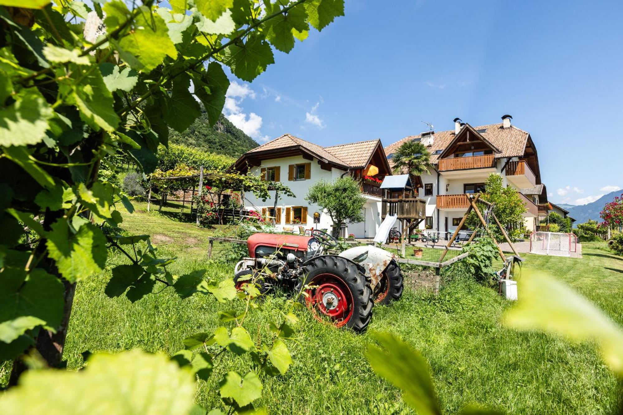 Weinhof Kager Apartment Missiano Exterior photo